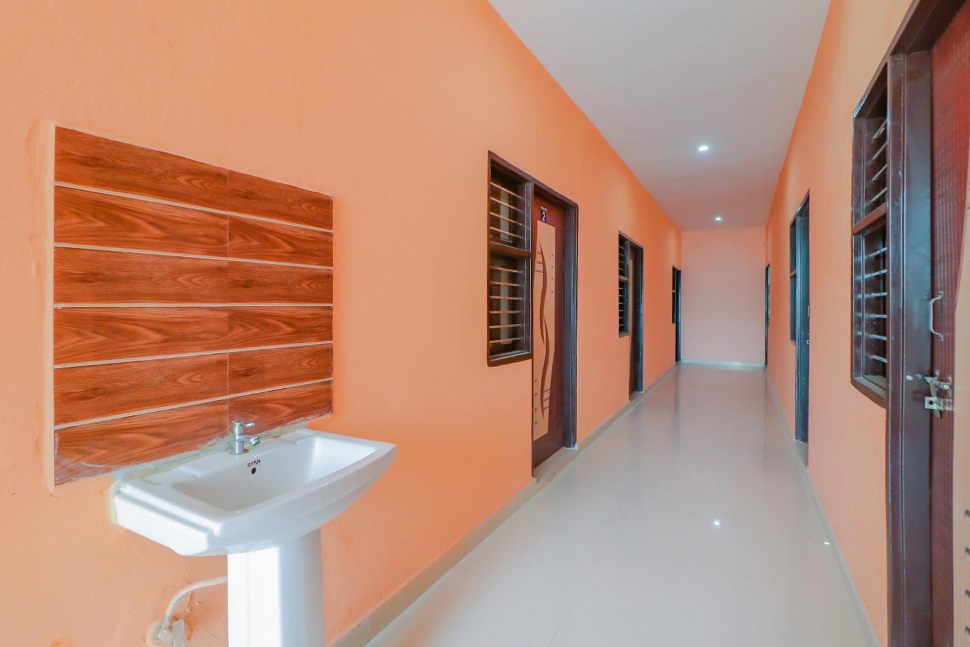 Hotel O Bhardwaj Guest House Garhi Harsaru Экстерьер фото