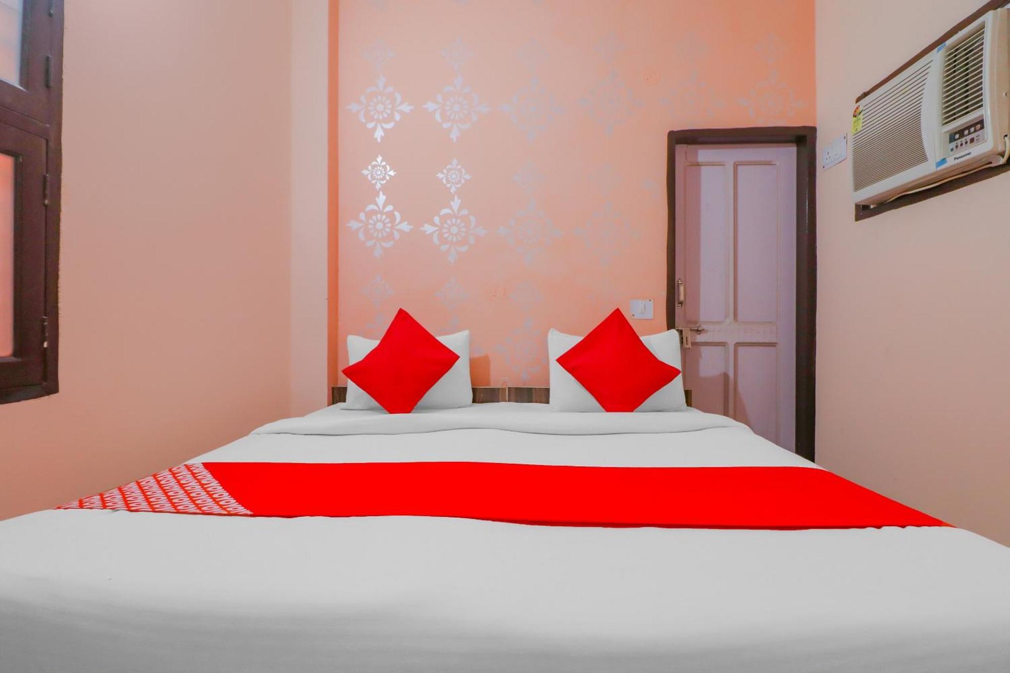 Hotel O Bhardwaj Guest House Garhi Harsaru Экстерьер фото